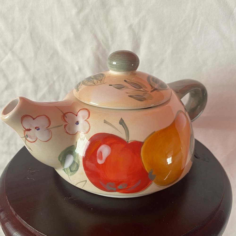 Home - Teapot and Cup set with
Handpaint Fruit and flowers
